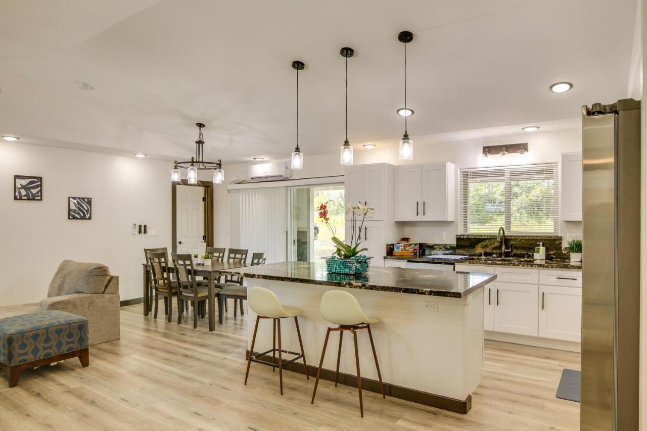 Keaau Getaway With Patio, 3 Mi To Shipman Beach! Εξωτερικό φωτογραφία